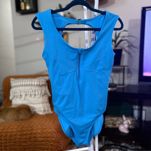 Athleta Blue Women's One Piece Swimsuit - Picture 1 of 11